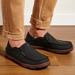 EUC Olukai leather loafers size 9 black like new
